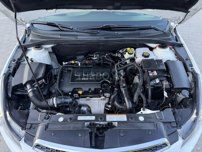 Chevrolet Cruze-11