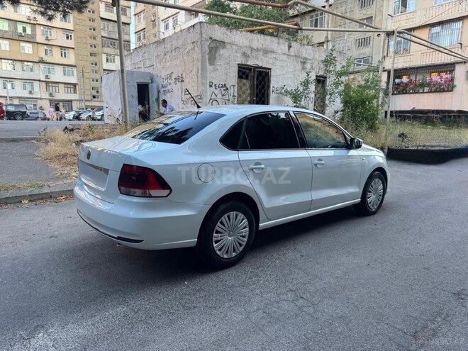 Volkswagen Polo-6
