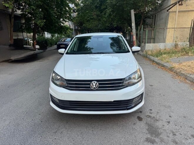 Volkswagen Polo-1
