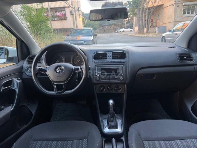 Volkswagen Polo-8
