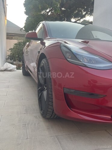 Tesla Model 3-3