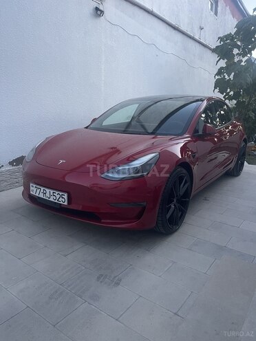 Tesla Model 3-12