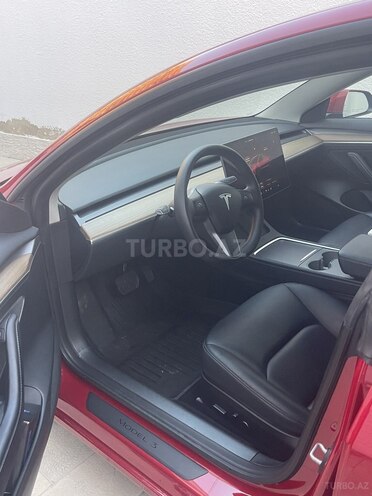 Tesla Model 3-7