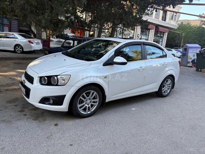 Chevrolet Aveo-3