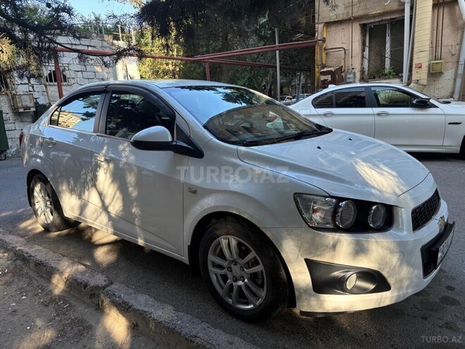Chevrolet Aveo-4