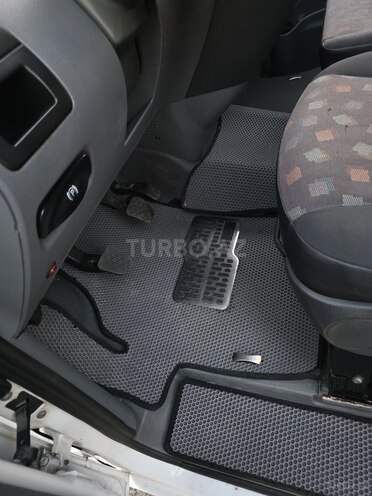 Mercedes Vito 115-15
