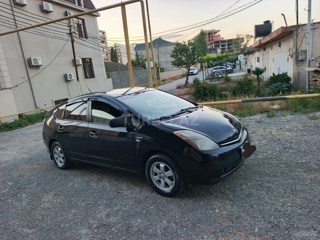 Toyota Prius-5