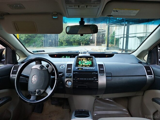 Toyota Prius-9