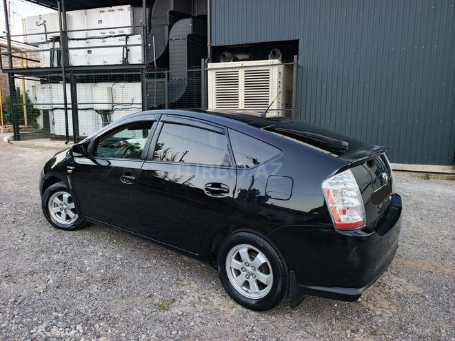 Toyota Prius-7