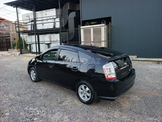 Toyota Prius-8