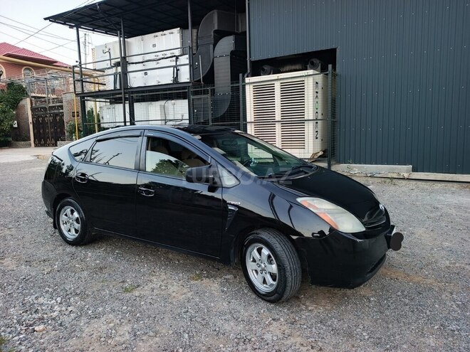 Toyota Prius-12