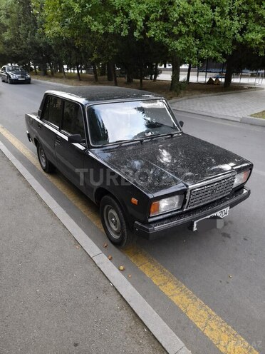 LADA (VAZ) 2107-2