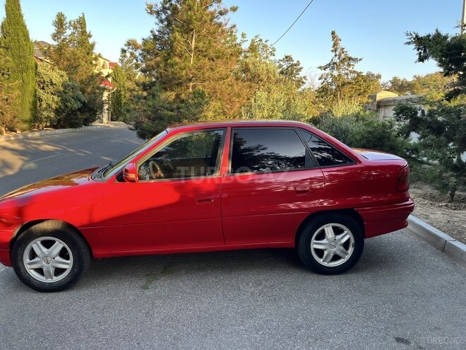 Opel Astra-10