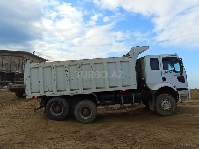 Ford Cargo-3