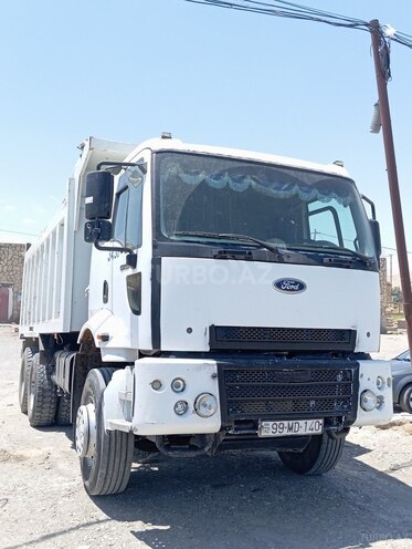 Ford Cargo-1