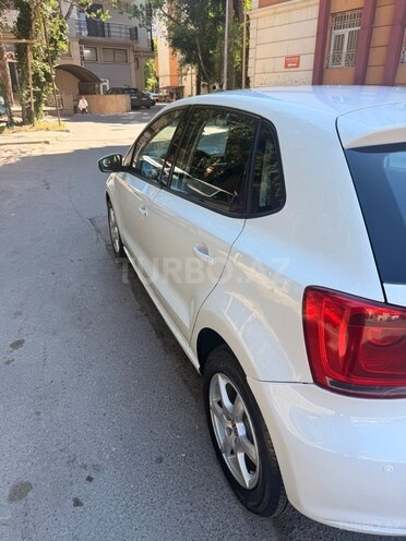 Volkswagen Polo-4