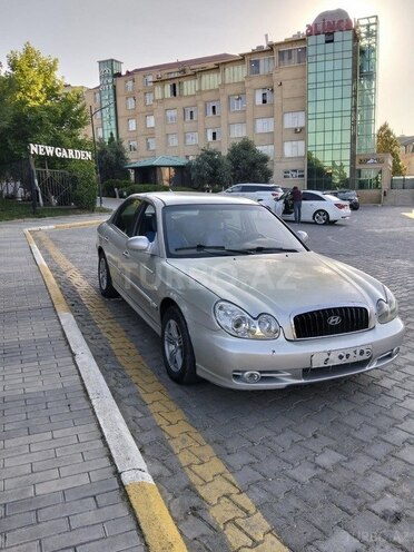 Hyundai Sonata-2
