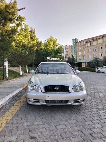 Hyundai Sonata-1