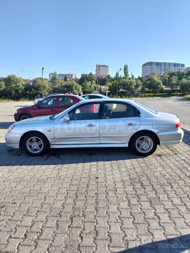 Hyundai Sonata-4