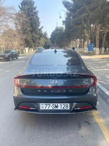 Hyundai Sonata-11