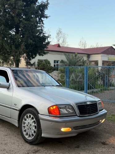 Mercedes C 220-2