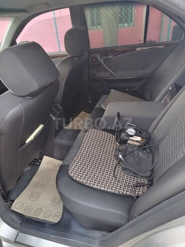 Mercedes E 220-6