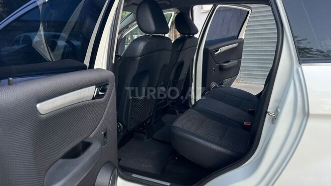 Mercedes B 180-20