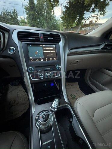Ford Fusion (North America)-11