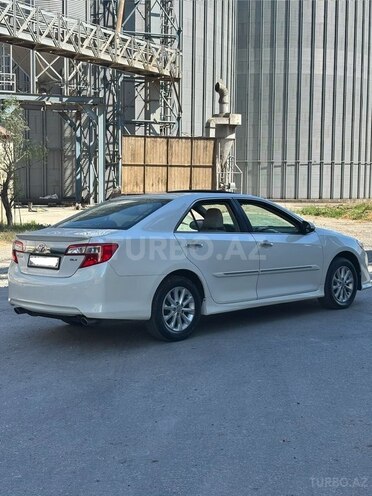 Toyota Camry-4