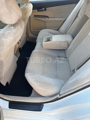 Toyota Camry-9