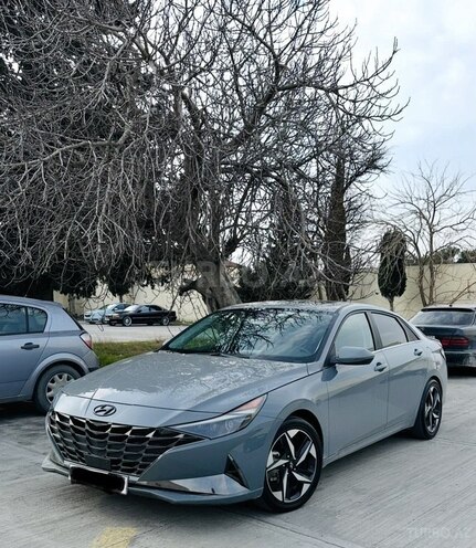 Hyundai Elantra-4