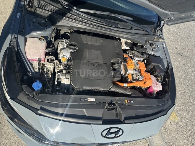 Hyundai Elantra-13