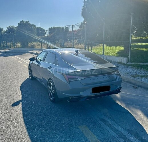Hyundai Elantra-8