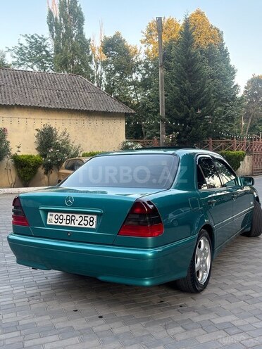 Mercedes C 180-7