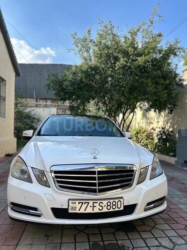 Mercedes E 200-1