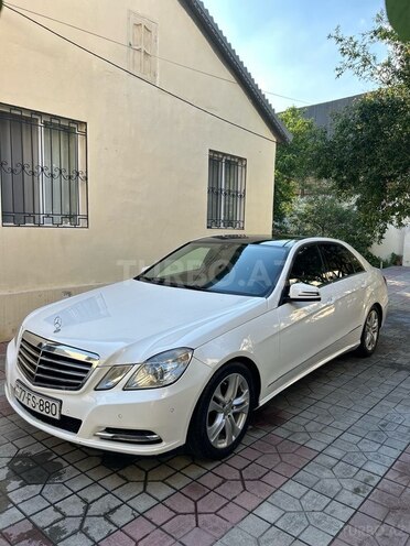 Mercedes E 200-3