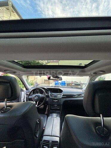 Mercedes E 200-10