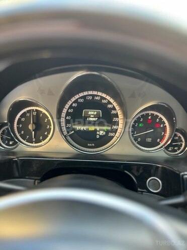 Mercedes E 200-12