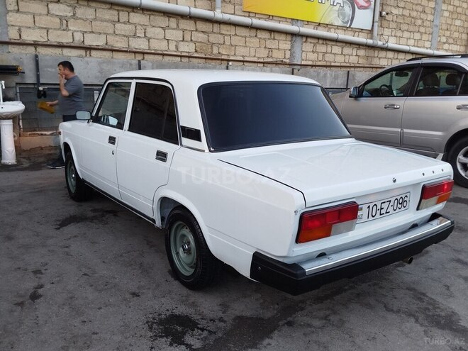 LADA (VAZ) 2107-2
