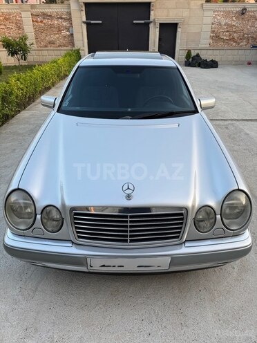 Mercedes E 240-12