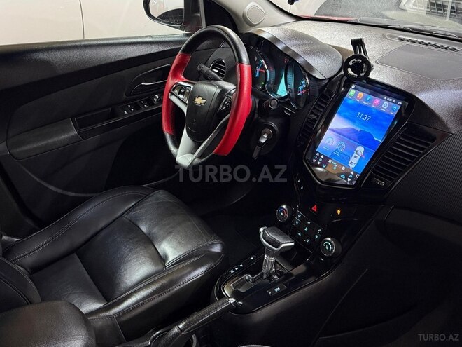 Chevrolet Cruze-12