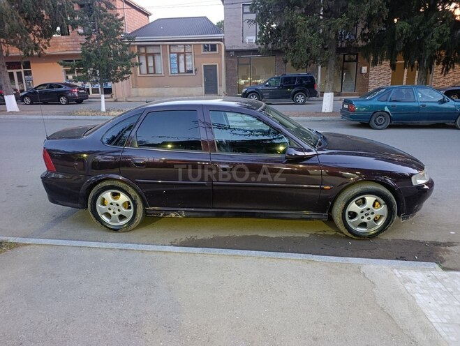 Opel Vectra-5