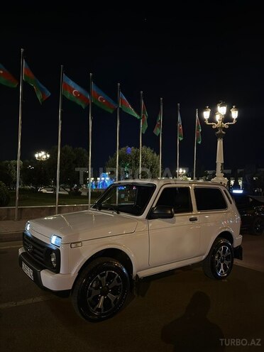 LADA (VAZ) Niva-12