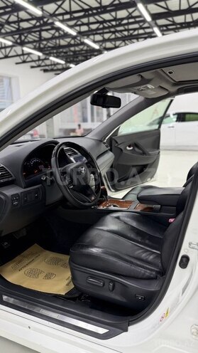 Toyota Camry-10