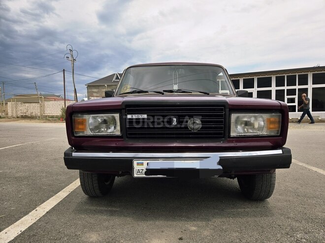 LADA (VAZ) 2107-2