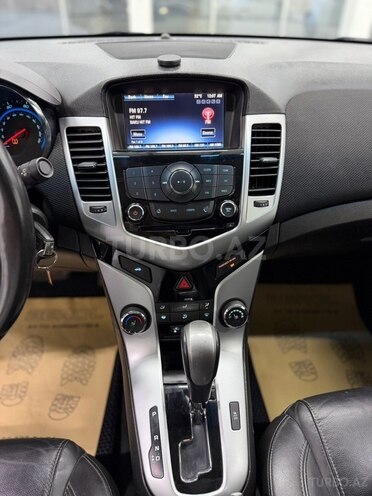 Chevrolet Cruze-13
