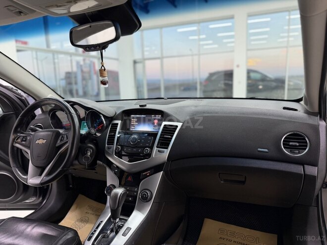 Chevrolet Cruze-9