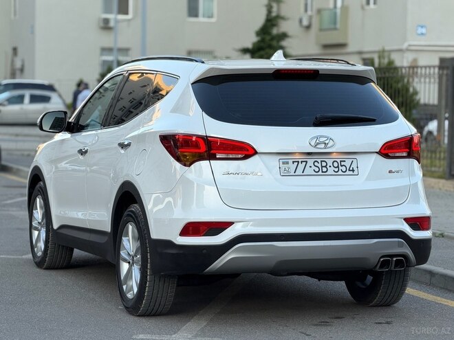Hyundai Santa Fe-5