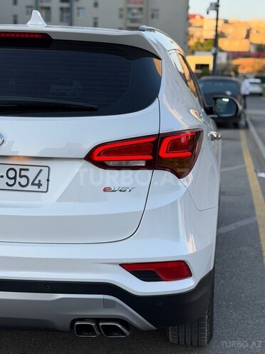 Hyundai Santa Fe-8