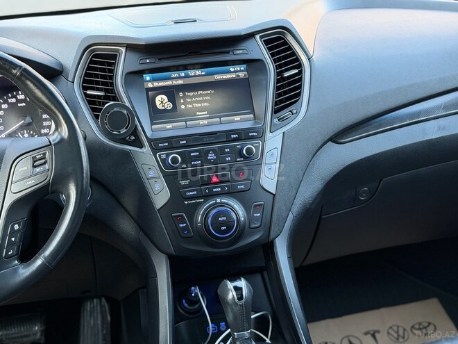 Hyundai Santa Fe-13